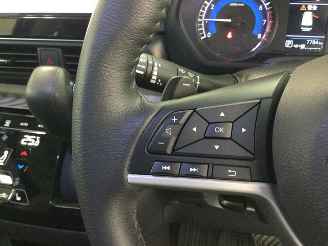 MITSUBISHI DELICA MINI 2023