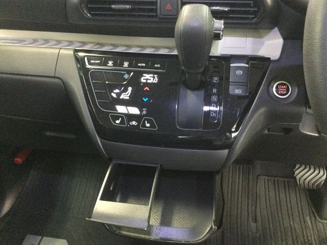 MITSUBISHI DELICA MINI 2023