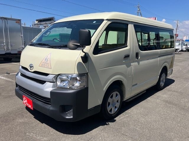 TOYOTA HIACE wagon 2014