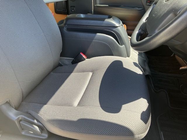 TOYOTA HIACE wagon 2014