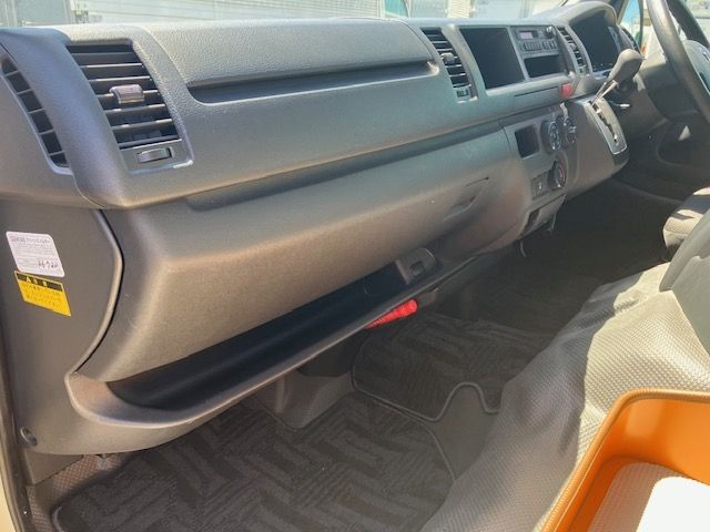 TOYOTA HIACE wagon 2014