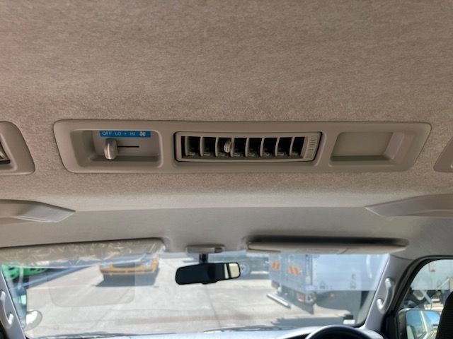 TOYOTA HIACE wagon 2014