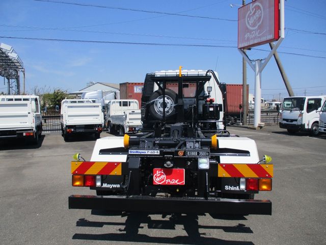 MITSUBISHI FUSOU FIGHTER 2025