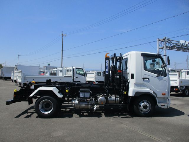 MITSUBISHI FUSOU FIGHTER 2025