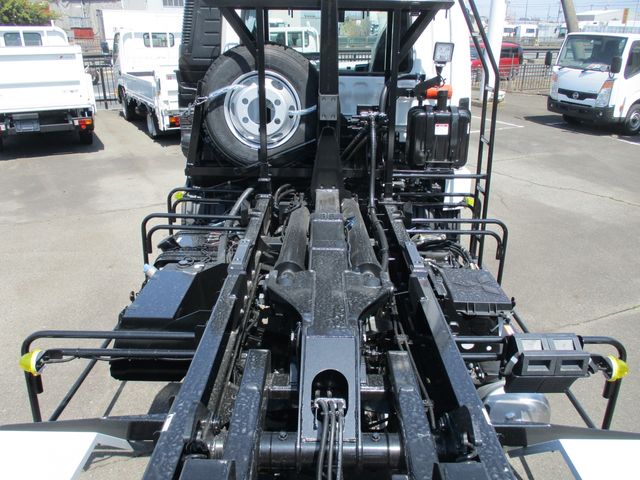 MITSUBISHI FUSOU FIGHTER 2025