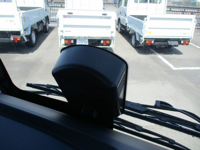 MITSUBISHI FUSOU FIGHTER 2025