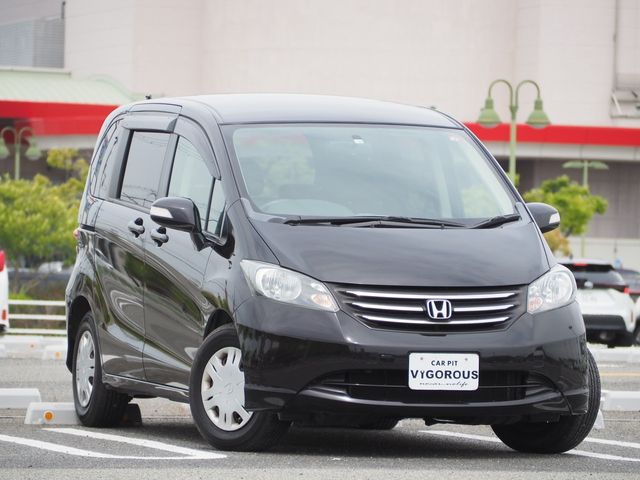 HONDA FREED 2010
