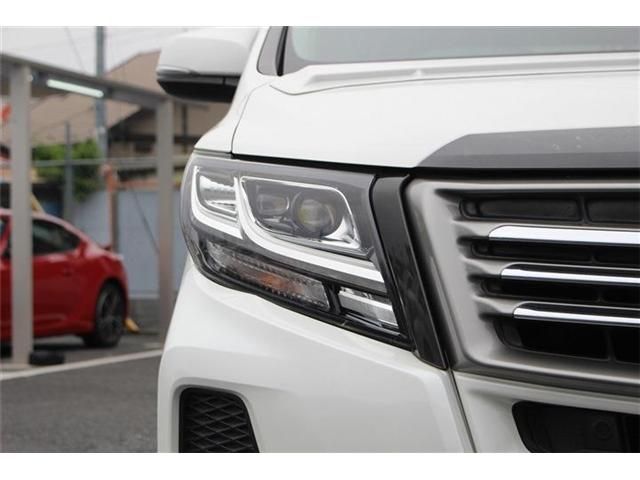 TOYOTA ALPHARD 2015