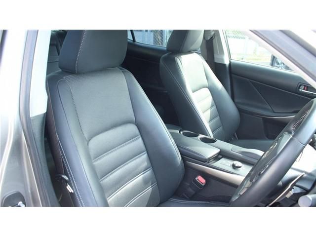 TOYOTA LEXUS IS300h 2014