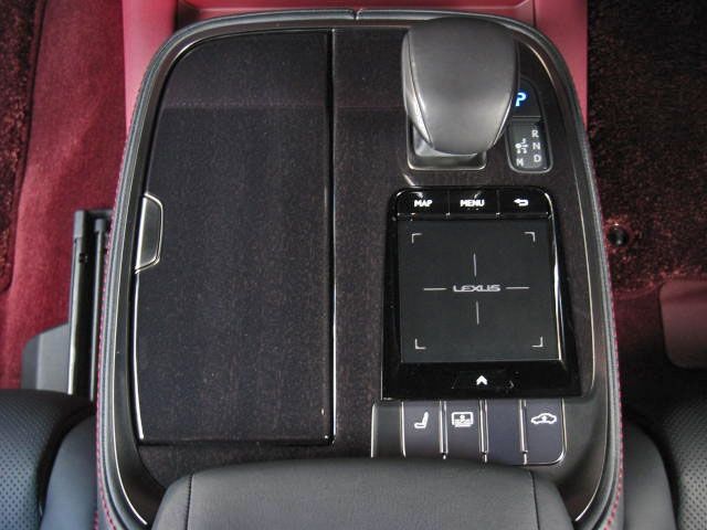 TOYOTA LEXUS LS500 2018