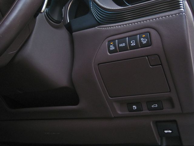 TOYOTA LEXUS LS500h 4WD 2017