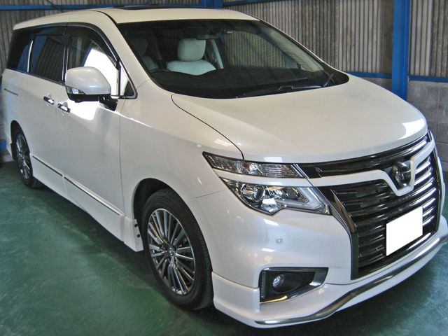 NISSAN ELGRAND 2017