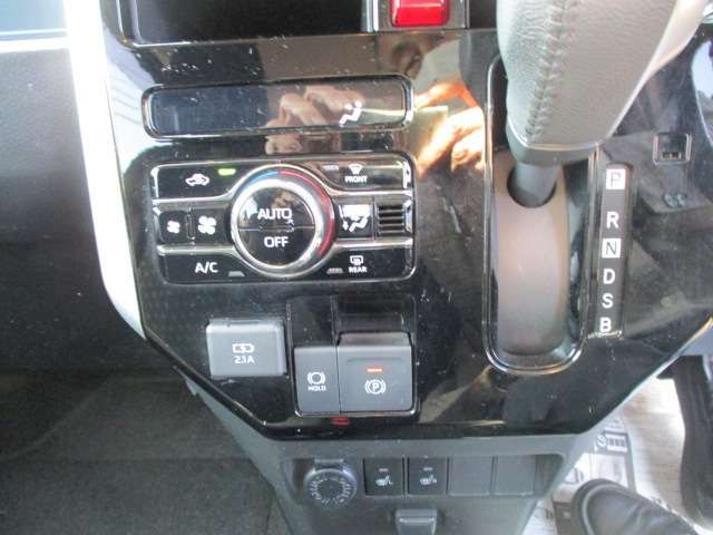 TOYOTA ROOMY 4WD 2022