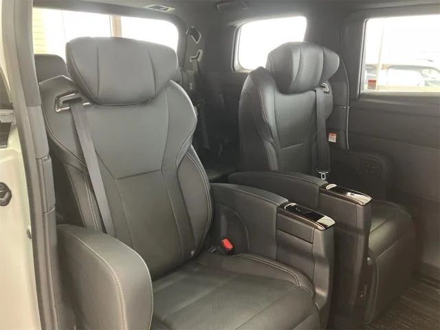 TOYOTA ALPHARD hybrid 4WD 2024