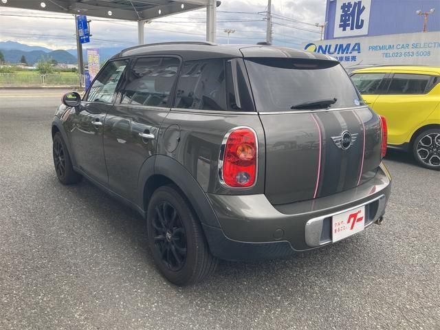 BMW BMW MINI COOPER CROSSOVER 2013