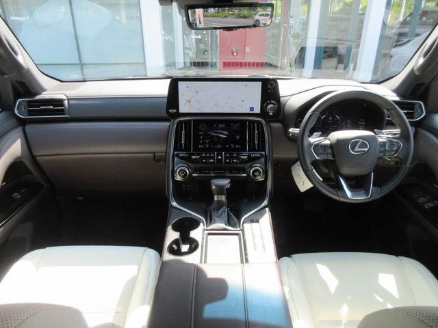 TOYOTA LEXUS LX600 2023