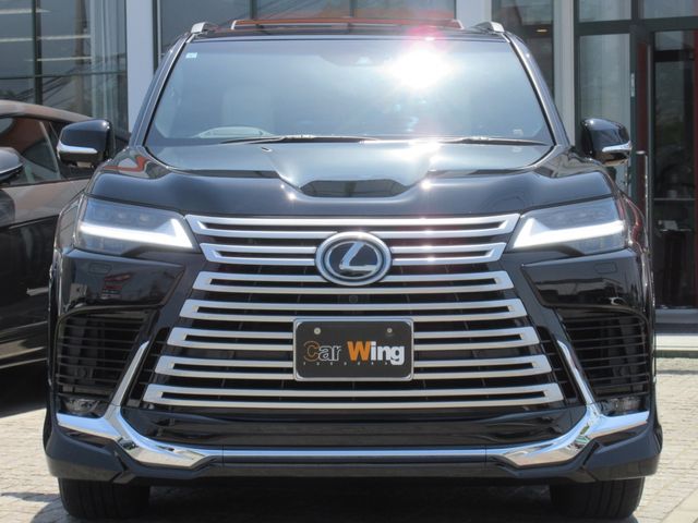 TOYOTA LEXUS LX600 2023