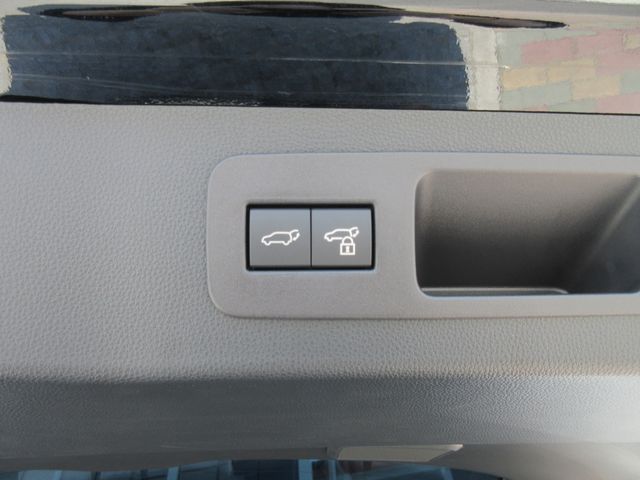 TOYOTA LEXUS LX600 2023