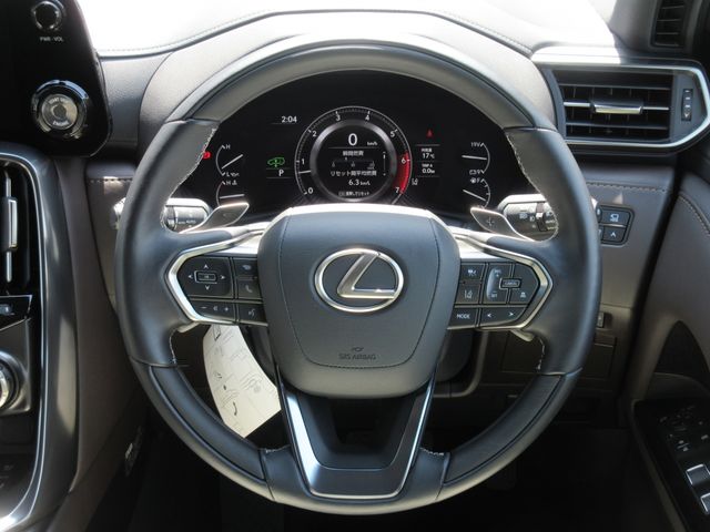 TOYOTA LEXUS LX600 2023