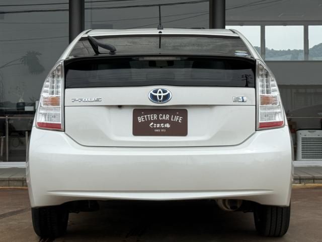 TOYOTA PRIUS 2011