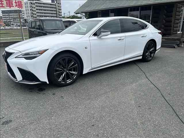 TOYOTA LEXUS LS500 4WD 2022
