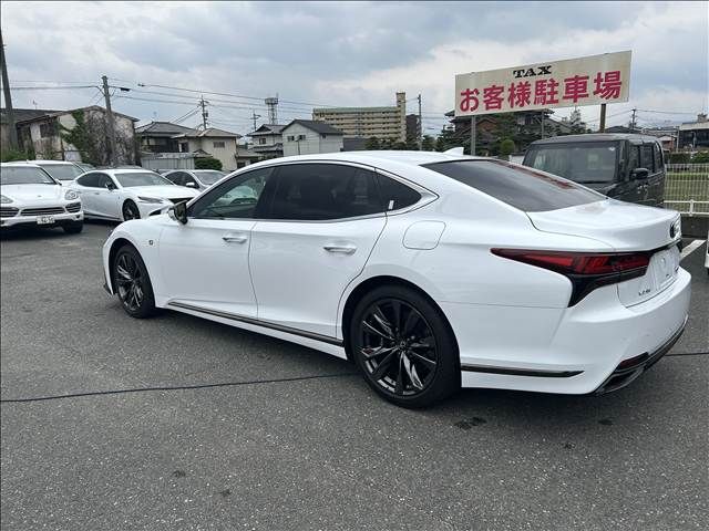 TOYOTA LEXUS LS500 4WD 2022