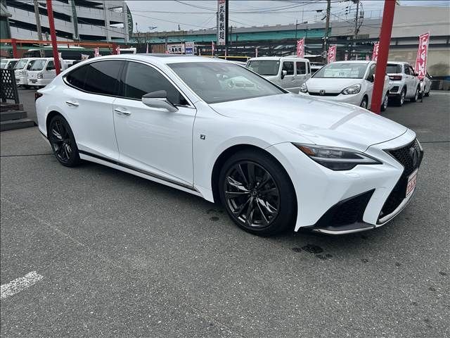 TOYOTA LEXUS LS500 4WD 2022