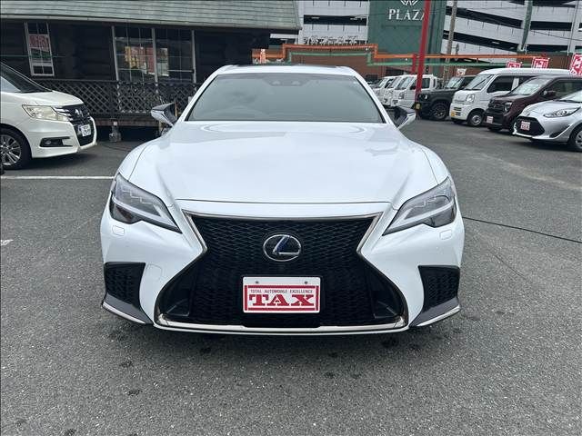 TOYOTA LEXUS LS500 4WD 2022