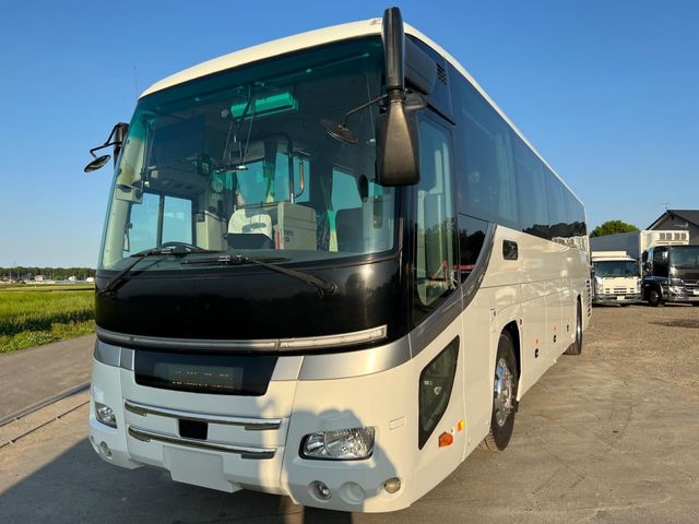 HINO S'elega 2014