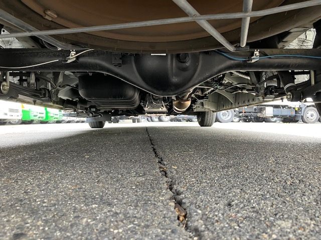 TOYOTA HIACE COMMUTER 2022