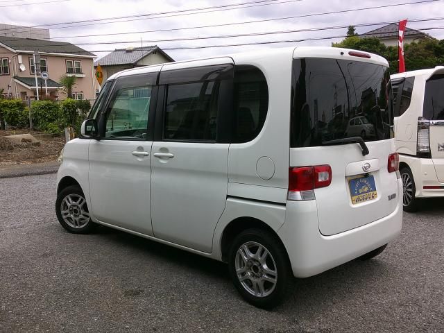 DAIHATSU TANTO 2008