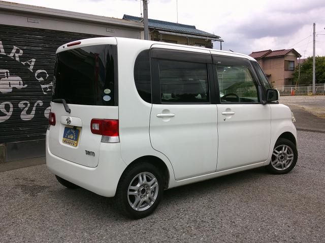 DAIHATSU TANTO 2008