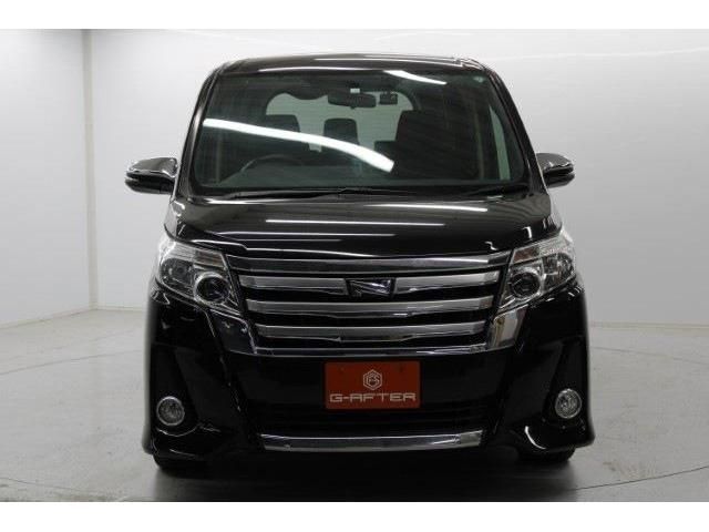 TOYOTA NOAH 2014