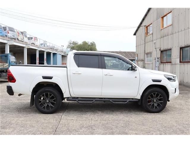 TOYOTA HILUX 4WD 2022