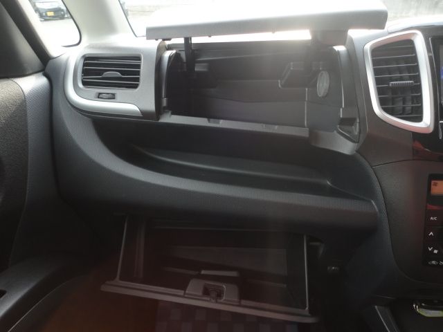 MITSUBISHI DELICA D:2 2WD 2013