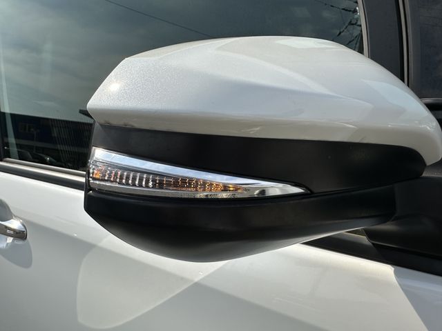 TOYOTA NOAH HYBRID 2020