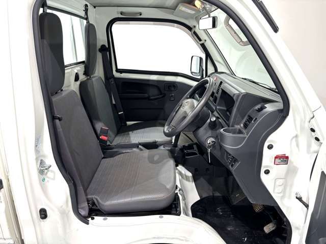 DAIHATSU HIJET truck 4WD 2017