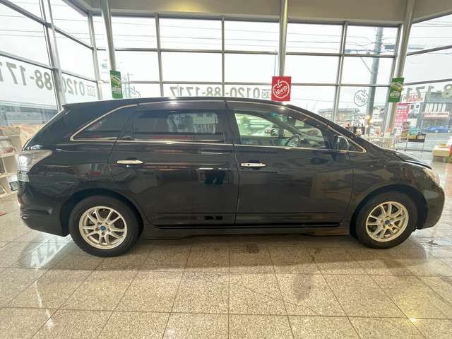 TOYOTA MARK X ZIO 4WD 2012