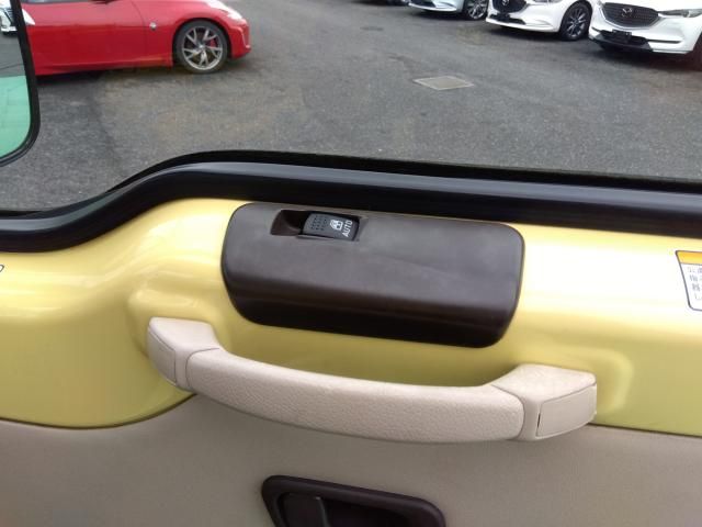 MITSUBISHI ROSA 2016