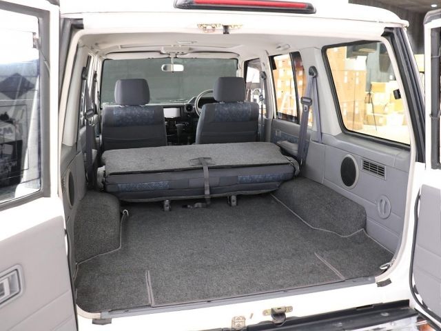 TOYOTA LANDCRUISER van 2003