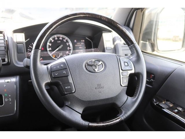 TOYOTA HIACE van 2WD 2020