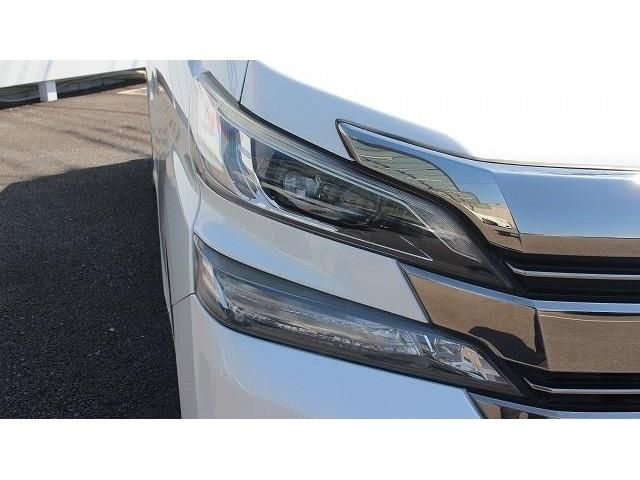 TOYOTA VELLFIRE 2015