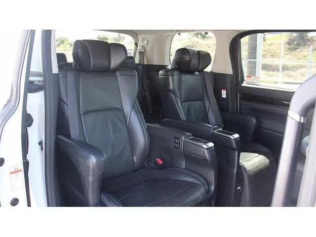 TOYOTA VELLFIRE 2015