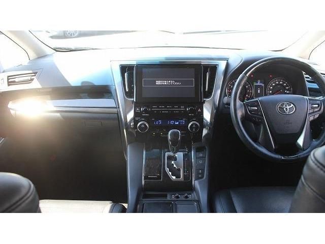 TOYOTA VELLFIRE 2015