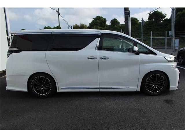TOYOTA VELLFIRE 2015