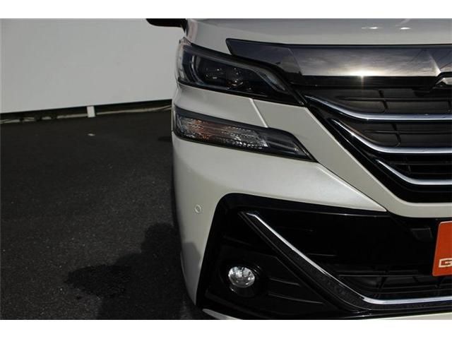 TOYOTA VELLFIRE 2015