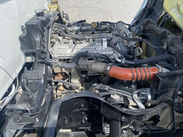 MITSUBISHI CANTER 2012