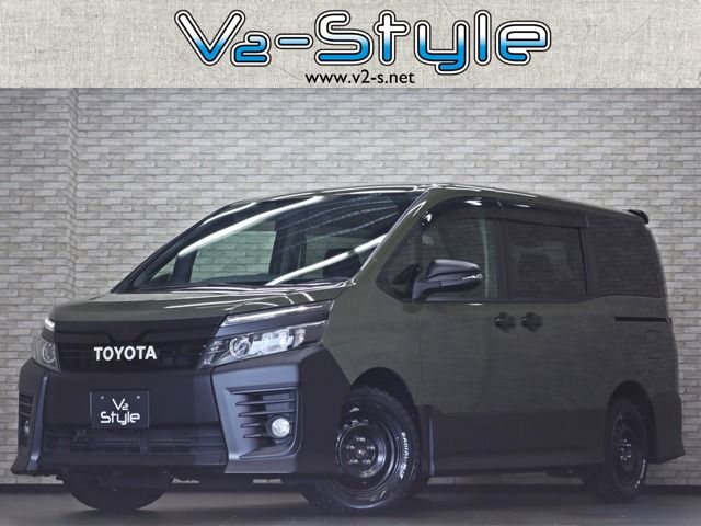 TOYOTA VOXY 2014