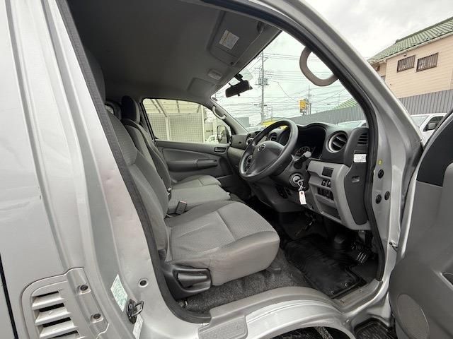 NISSAN NV350 CARAVAN 2020