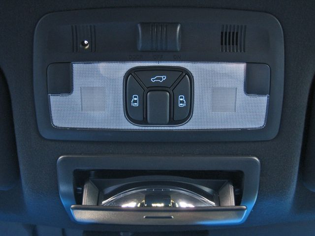 TOYOTA ESTIMA HYBRID 4WD 2017